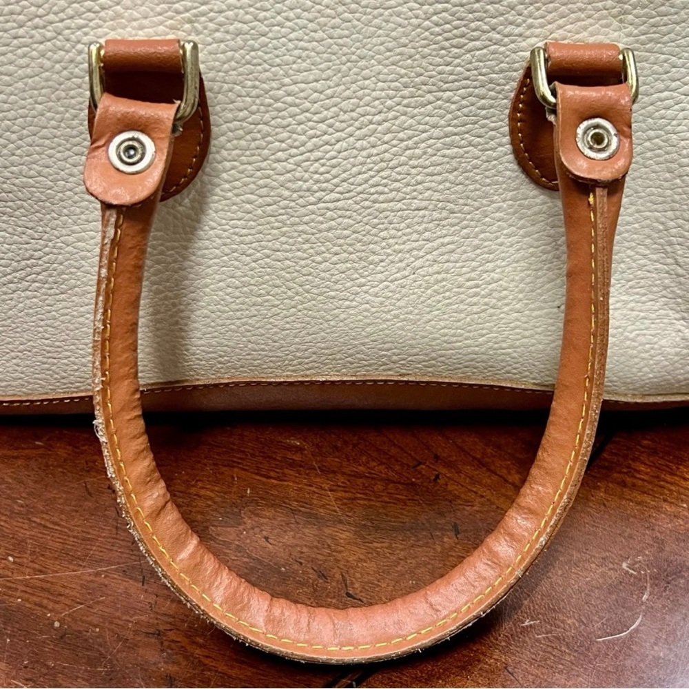 👜 Dooney & Bourke All Weather Leather Satchel – Vintage - Picture 7 of 16